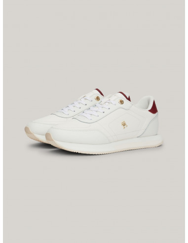 ESSENTIAL RUNNER TRAINERS