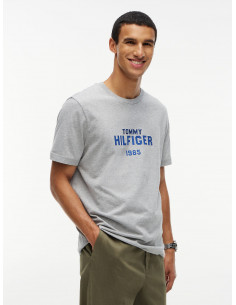 Contrast Logo Crew Neck... 2