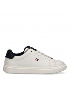 Low Cut Lace-Up Sneaker 2