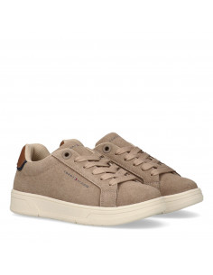 Low Cut Lace-Up Sneaker
