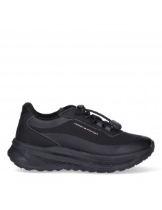 Low Cut Lace-Up Sneaker 2