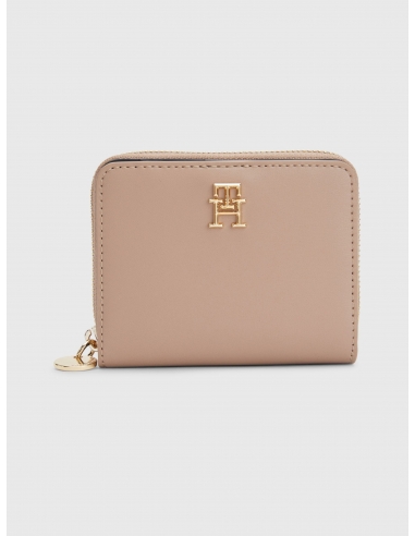 CHIC MEDIUM ZIP-AROUND WALLET