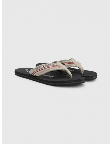 SIGNATURE FLIP-FLOPS