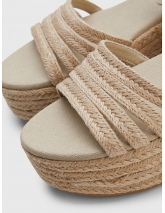 ESSENTIAL FLATFORM WEDGE... 2