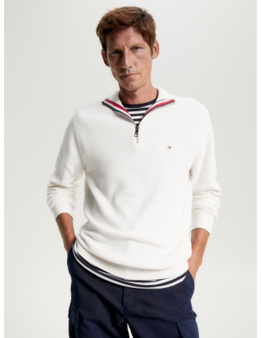 INTERLACED STRUCTURE CREW NECK