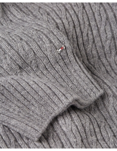 CABLE KNIT CREW NECK SWEATER 2